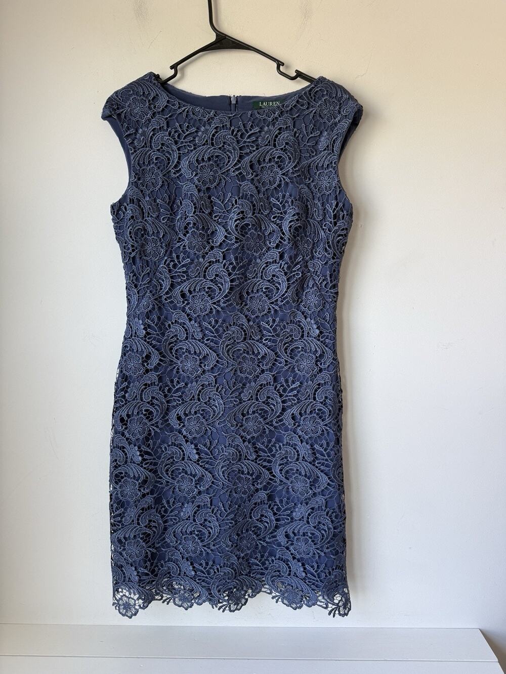 Ralph Lauren Women's Sheath Dress Size 8 Blue Floral Lace Occasions